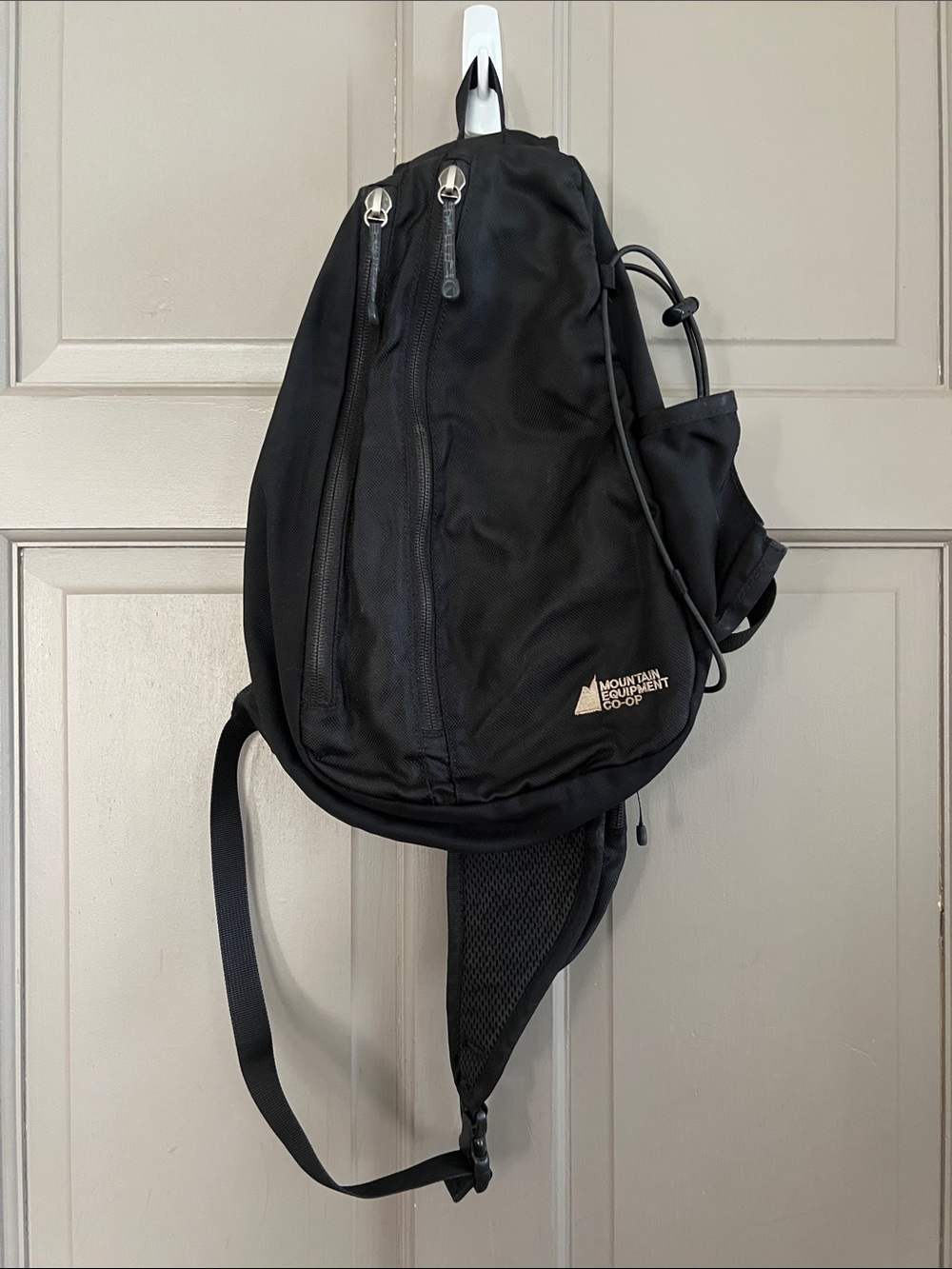 Vintage MEC Mountain Equipment Coop Sling Bag Shoulder Bag Black - Picture 2 of 7